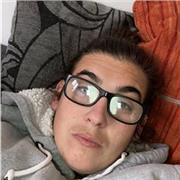 Profesora de primaria que puede dar clase hasta la ESO y también puede enseñar deportes